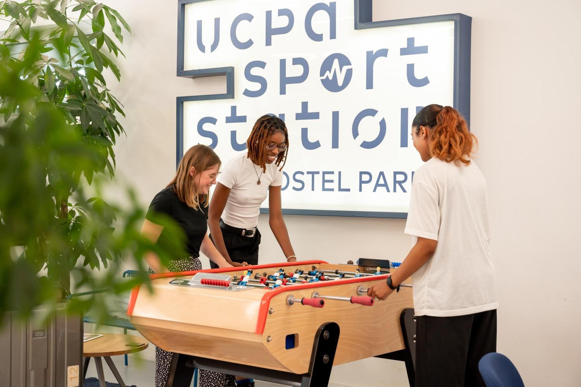 Ucpa Sport Station Hostel パリ エクステリア 写真